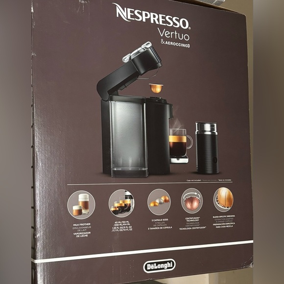 Nespresso Vertuo Coffee and Espresso Machine by De'Longhi with Milk Frot…